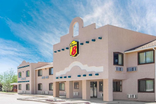Super 8 by Wyndham Fort Sumner image 13